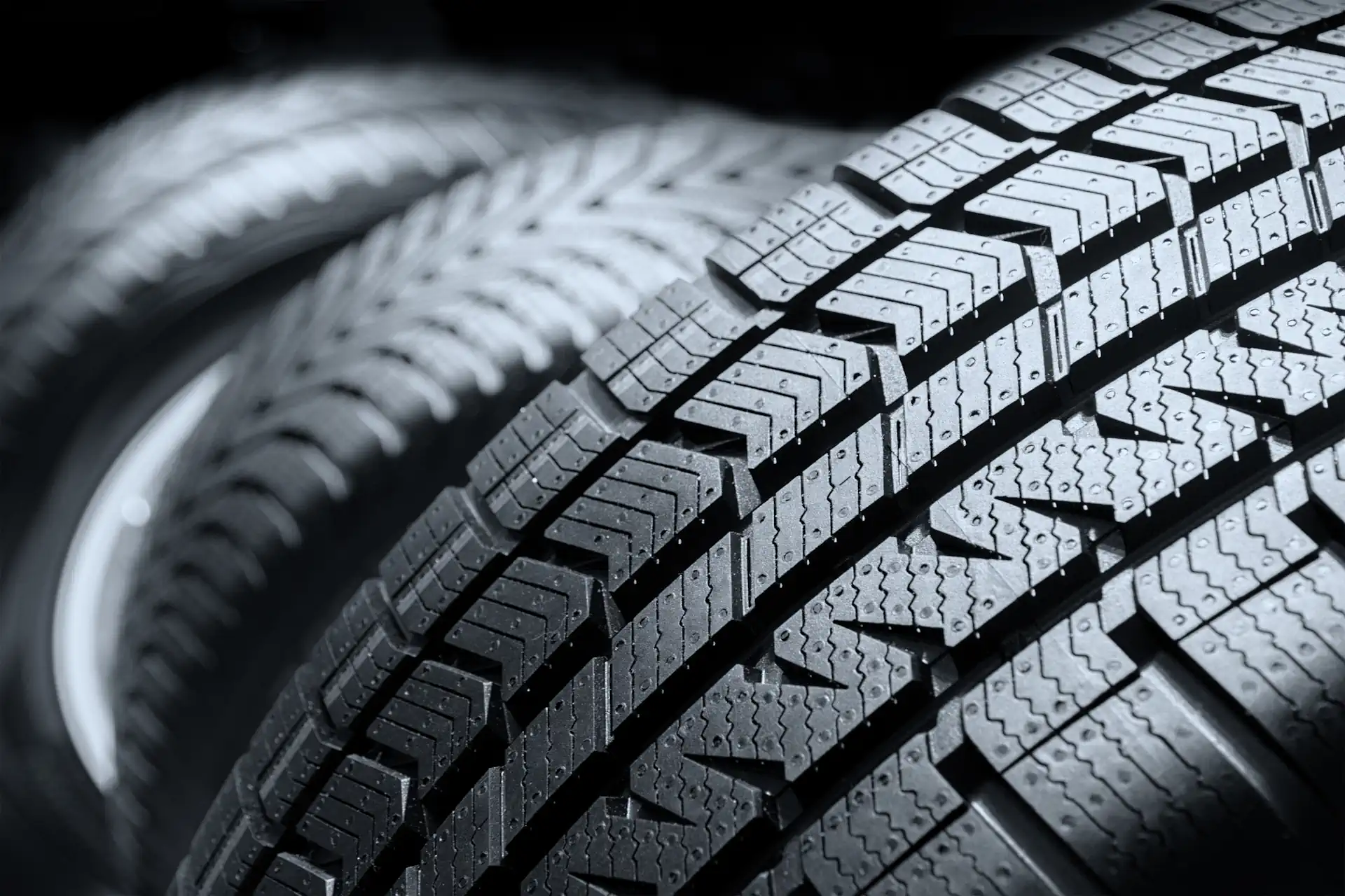 tyre tread sides